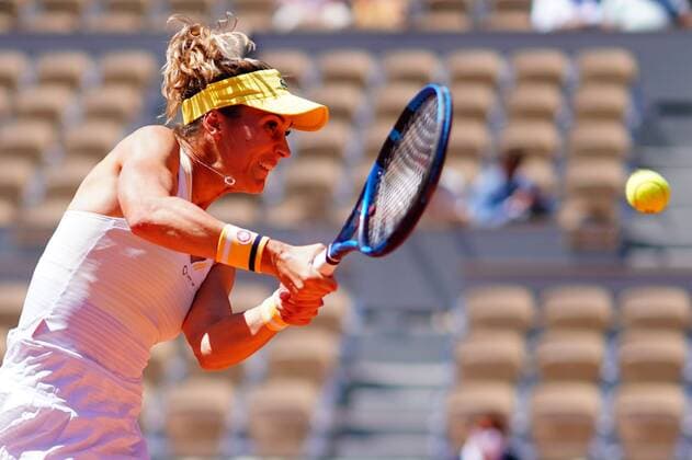 Mandatory Credit: Photo by Javier Garcia BPI Shutterstock (11988207ar) Bernarda Pera during her first round match French Open Tennis, Day Three, Roland Garros, Paris, France - 01 Jun 2021 French Open Tennis, Day Three, Roland Garros, Paris, France - 01 Jun 2021  Copyright: xJavierxGarcia BPI Shutterstockx 11988207ar