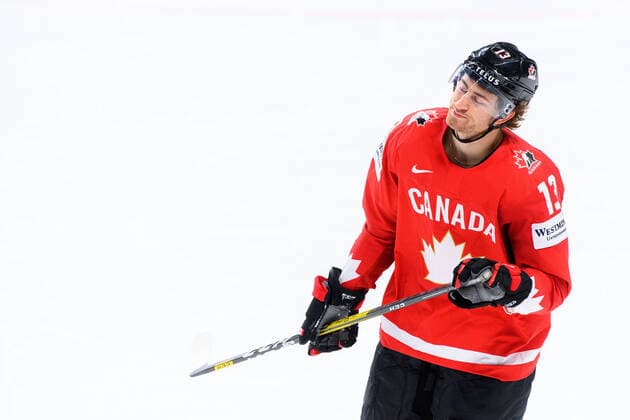 210601 Gabriel Vilardi of Canada looks dejected during the 2021 IIHF Ice hockey, Eishockey World Championship, WM, Weltmeisterschaft game between Canada and Finland on June 1, 2021 in Riga. Photo: Simon Hastegard BILDBYRAN kod SH SH0128 ishockey ice hockey ishockey-vm iihf ice hockey world championship canada kanada finland day 12 bbeng depp Copyright: SIMONxHASTEGARD BB210601SH013