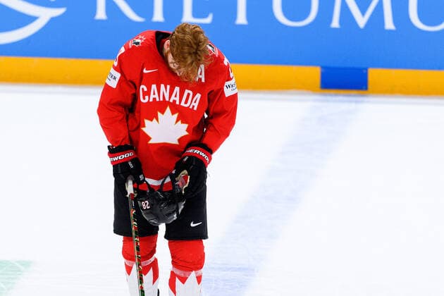 210601 Connor Brown of Canada looks dejected after the 2021 IIHF Ice hockey, Eishockey World Championship, WM, Weltmeisterschaft game between Canada and Finland on June 1, 2021 in Riga. Photo: Simon Hastegard BILDBYRAN kod SH SH0128 ishockey ice hockey ishockey-vm iihf ice hockey world championship canada kanada finland day 12 bbeng depp Copyright: SIMONxHASTEGARD BB210601SH026