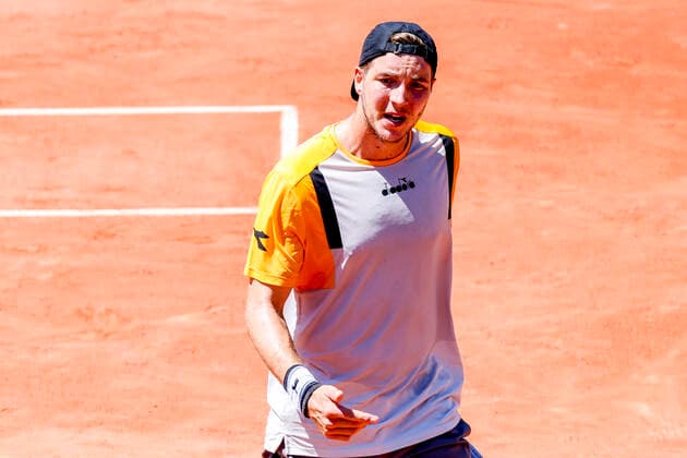 TENNIS - French Open 2021 PARIS,FRANCE,01.June.21 - TENNIS - ATP, Tennis Herren World Tour, French Open, Roland Garros, Grand Slam. Image shows the rejoicing of Jan Lennard Struff (GER).  GEPAxpictures xPatrickxSteiner