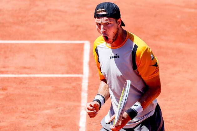 TENNIS - French Open 2021 PARIS,FRANCE,01.June.21 - TENNIS - ATP, Tennis Herren World Tour, French Open, Roland Garros, Grand Slam. Image shows the rejoicing of Jan Lennard Struff (GER).  GEPAxpictures xPatrickxSteiner