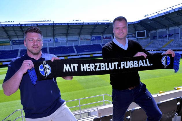 31-05-2021 pmk NE138289 Fussball Herren 2.Bundesliga Saison 2021 2022 Benteler-Arena Paderborn Pressekonfertenz SC Paderborn 07 Vorstellung neuer Trainer Lukas KWASNIOK -Trainer- Paderborn Fabian WOHLGEMUTH -Geschaeftsfuehrer