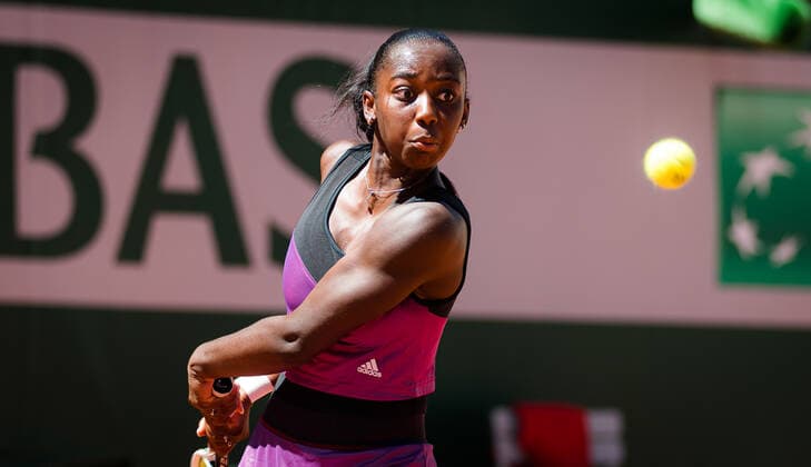 June 1, 2021: Oceane Babel of France in action during the first round at the 2021 Roland Garros Grand Slam Tournament against Elina Svitolina of the Ukraine - ZUMAa181 20210601_zaa_a181_090 Copyright: xRobxPrangex