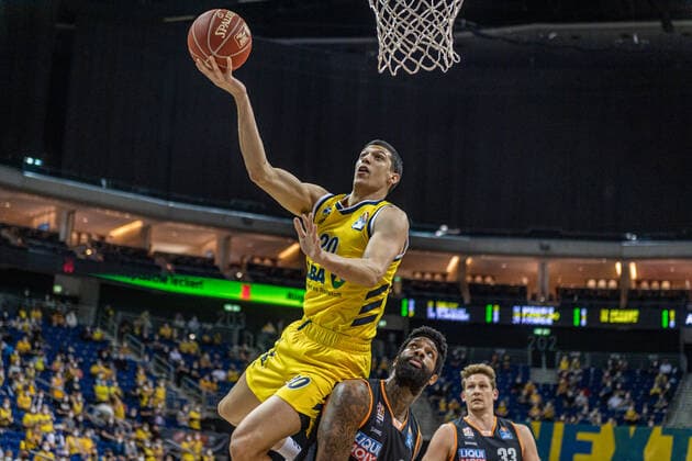 Basketball Berlin 30.05.2021 1. Bundesliga easyCredit BBL Saison 2020 2021 Playoffs Halbfinale Spiel 1 Alba Berlin - ratiopharm Ulm Simone Fontecchio (Alba Berlin, No.20)