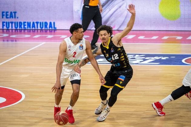 Wade Baldwin 2 (FC Bayern), Jonah Radebaugh 12 (MHP Riesen Ludwigsburg), FC Bayern Basketball vs. MHP Riesen Ludwigsburg BBL Playoffs, Halbfinale, 02.06.2021 Muenchen Bayern Deutschland
