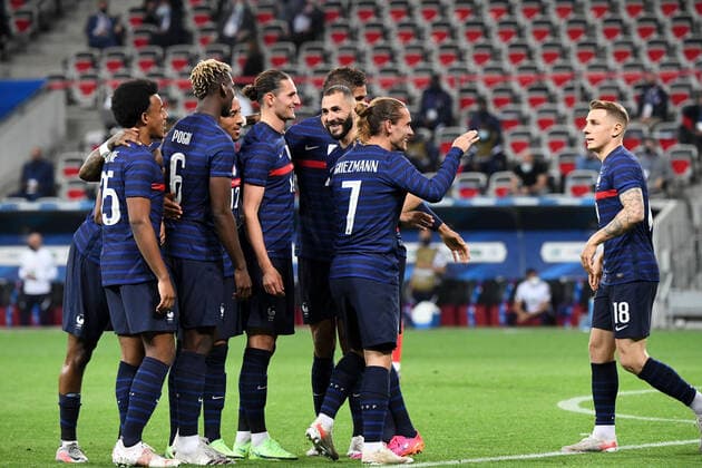 Sport Bilder des Tages JOIE - FAIR PLAY - 19 KARIM BENZEMA (FRA) - 14 ADRIEN RABIOT (FRA) - 07 ANTOINE GRIEZMANN (FRA) - 18 LUCAS DIGNE (FRA) FOOTBALL : France vs Pays de Galles - Match Amical - Preparation UEFA EURO, EM, Europameisterschaft,Fussball 2020 - 02 06 2021 AnthonyBIBARD FEP Panoramic 