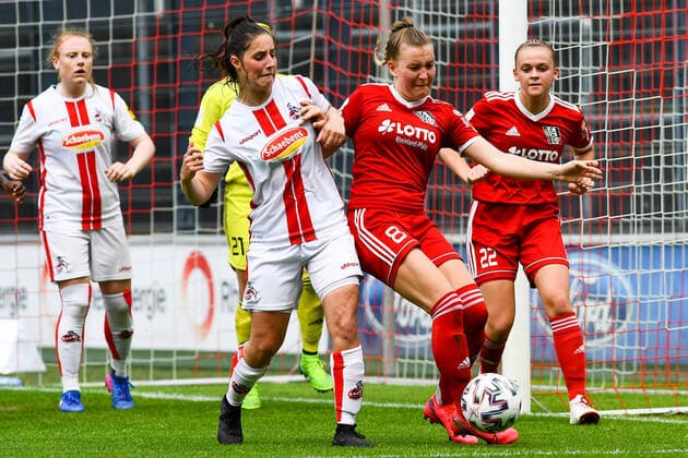 v.li.: Karoline Kohr (Köln, 13), Alena Wolf (FFC Niederkirchen, 8), Zweikampf, Duell, duel, tackle, tackling, Dynamik, Action, Aktion, 03.06.2021, Köln (Deutschland), Fussball, 2. Frauen-Bundesliga Süd, 1. FC Köln - 1. FFC Niederkirchen, DFB DFL REGULATIONS PROHIBIT ANY USE OF PHOTOGRAPHS AS IMAGE SEQUENCES AND OR QUASI-VIDEO.