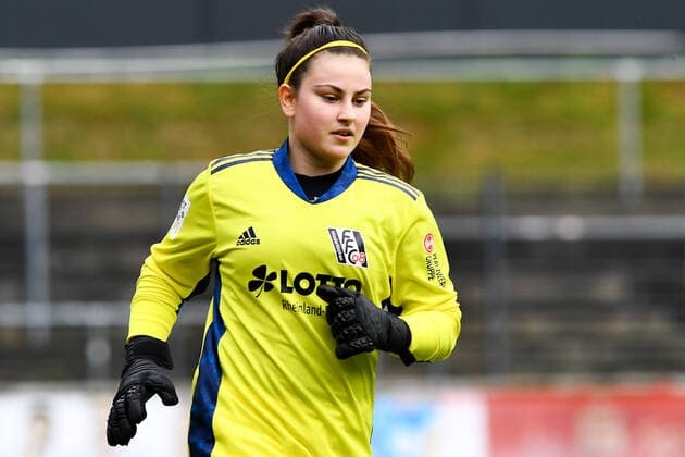 Alina Kraus (Torwart FFC Niederkirchen, 21), Porträt, Portrait, 03.06.2021, Köln (Deutschland), Fussball, 2. Frauen-Bundesliga Süd, 1. FC Köln - 1. FFC Niederkirchen, DFB DFL REGULATIONS PROHIBIT ANY USE OF PHOTOGRAPHS AS IMAGE SEQUENCES AND OR QUASI-VIDEO.