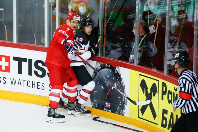 03.06.2021, Riga, Olympic Sports Centre, Quarterfinal: Russia - Canada (2021 IIHF Ice hockey, Eishockey World Championship, WM, Weltmeisterschaft , 7 Dmitri Orlov (Russia) hit on 88 Andrew Mangiapane (Canada) Riga Riga Latvia Copyright: xJustPictures.ch JarixPestelaccix