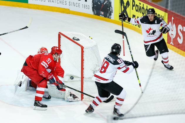 03.06.2021, Riga, Olympic Sports Centre, Quarterfinal: Russia - Canada (2021 IIHF Ice hockey, Eishockey World Championship, WM, Weltmeisterschaft , 88 Andrew Mangiapane (Canada) scores and celebrates with 70 Troy Stecher (Canada) Riga Riga Latvia Copyright: xJustPictures.ch JarixPestelaccix