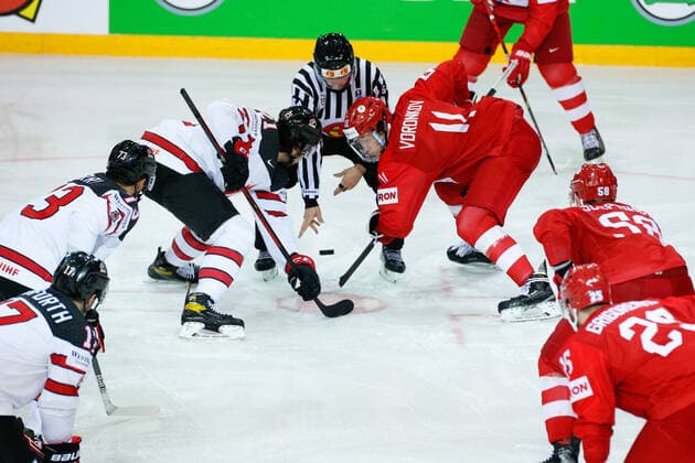03.06.2021, Riga, Olympic Sports Centre, Quarterfinal: Russia - Canada (2021 IIHF Ice hockey, Eishockey World Championship, WM, Weltmeisterschaft , face off between 21 Nick Paul (Canada) and 11 Dmitri Voronkov (Russia) Riga Riga Latvia Copyright: xJustPictures.ch JarixPestelaccix