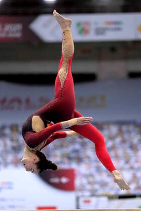 Bilder des Jahres 2021, Sport 06 Juni Sport Themen der Woche KW22 Sport Bilder des Tages SCHAEFER Pauline am Schwebebalken Turnen DTB Deutsche Turn Meisterschaften Mehrkampf der Frauen am 03.Juni 2021 in Dortmund *** SCHAEFER Pauline on balance beam gymnastics DTB German Gymnastics Championships all-around women on 03 June 2021 in Dortmund