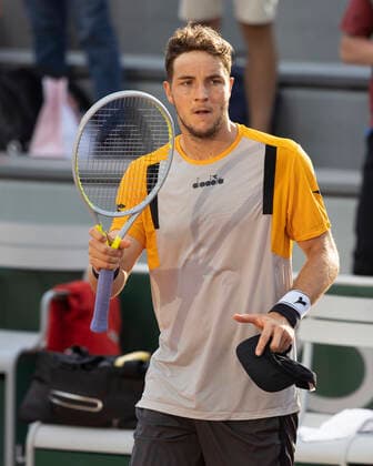 Jan-Lennard Struff (GER) winkt und bedankt sich bei den Zuschauern,Fans nach dem Sieg, Copyright: xJuergenxHasenkopfx