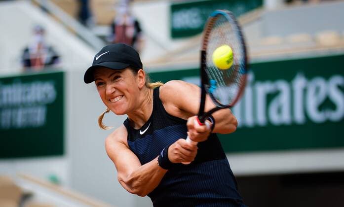 Mandatory Credit: Photo by Rob Prange Shutterstock (12014076m) Victoria Azarenka of Belarus in action during the third round of the 2021 Roland Garros Grand Slam Tournament French Open Tennis, Day Six, Roland Garros, Paris, France - 04 Jun 2021 French Open Tennis, Day Six, Roland Garros, Paris, France - 04 Jun 2021  Copyright: xRobxPrange Shutterstockx 12014076m