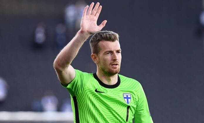 Goalkeeper Lukas Hradecky of Finland greets fans after the friendly football match Finland vs Estonia in Helsinki, Finland on Friday June 4, 2021. Estonia won 0-1. Helsinki Finland LKLAPV20210604205302Z206  Copyright: xVesaxMoilanenx