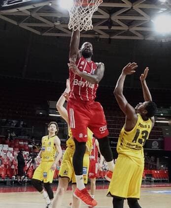Bayerns 21 James GIST. Basketball, Bayern - Ludwigsburg, BBL-Playoff, Halbfinale, 4.Spiel, Saison 2020-2021, am 4.6.2021 in Muenchen, A U D I D O M E, Deutschland. Quelle Copyright Credit : Oryk HAIST