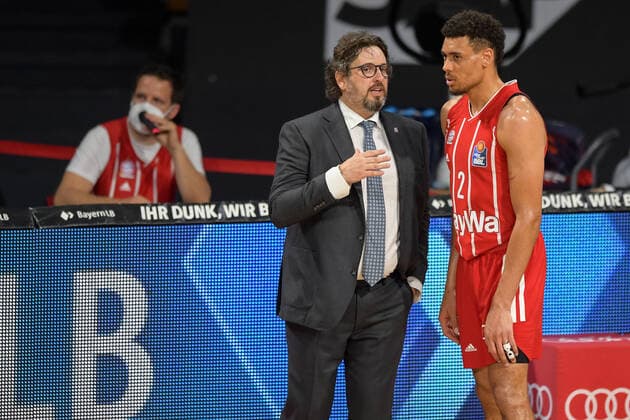 Basketball, BBL, 20210604, FC Bayern München - MHP RIESEN Ludwigsburg. Im Bild Head Coach des FC Bayern München Andrea TRINCHIERI und Wade BALDWIN (FC Bayern München, 2). München Audi Dome Bayern Deutschland Copyright: Passion2Press MarkusxFischerx