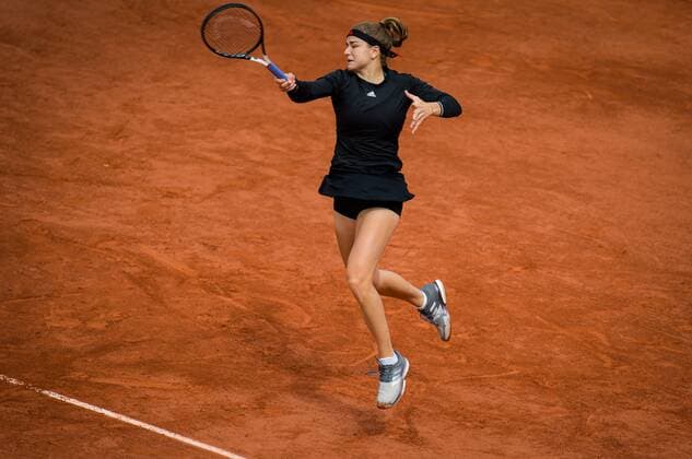 Mandatory Credit: Photo by Rob Prange Shutterstock (12019120k) Karolina Muchova of the Czech Republic in action during the third round at the 2021 Roland Garros Grand Slam Tournament French Open Tennis, Day Seven, Roland Garros, Paris, France - 05 Jun 2021 French Open Tennis, Day Seven, Roland Garros, Paris, France - 05 Jun 2021  Copyright: xRobxPrange Shutterstockx 12019120k