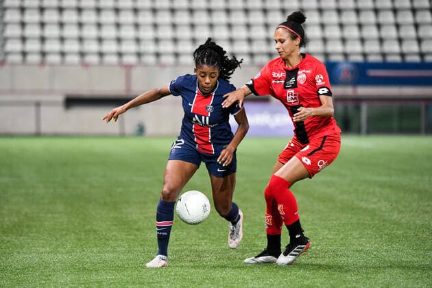 12 ASHLEY ELIZABETH LAWRENCE (PSG) - 11 Genessee Daughetee (dij) FOOTBALL FEMININ : Paris SG vs Dijon - D1 Arkema - 04 06 2021 AnthonyBIBARD FEP Panoramic 