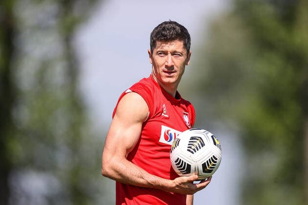 06.06.2021 OPALENICA, HOTEL REMES PILKA NOZNA (FOOTBALL) REPREZENTACJA POLSKI, KADRA - UEFA EURO, EM, Europameisterschaft,Fussball 2020 , ZGRUPOWANIE REPREZENTACJI POLSKI PRZED TURNIEJEM UEFA EURO 2020 TRENING REPREZENTACJI POLSKI NZ ROBERT LEWANDOWSKI FOTO LUKASZ GROCHALA CYFRASPORT NEWSPIX.PL --- Newspix.pl  20210606CSLG0001