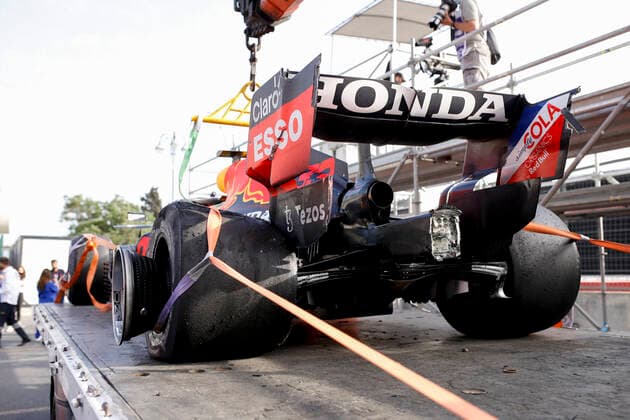 Car of 33 Max Verstappen (NED, Red Bull Racing) after crash, F1 Grand Prix of Azerbaijan at Baku City Circuit on June 6, 2021 in Baku, Azerbaijan. (Photo by HOCH ZWEI) Baku Azerbaijan