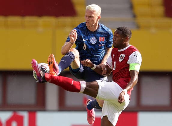SOCCER - UEFA EURO, EM, Europameisterschaft,Fussball 2020, preview, AUT vs SVK VIENNA,AUSTRIA,06.JUN.21 - SOCCER - UEFA European Championship, EM, Europameisterschaft preview, OEFB international match, Länderspiel, Nationalmannschaft Austria vs Slovakia, friendly match. Image shows Ondrej Duda (SVK) and David Alaba (AUT).  GEPAxpictures xWalterxLuger