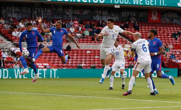 Middlesbrough, England, 6th June 2021. Dominic Calvert-Lewin of England misses as Ben Godfrey of England hits the ball goanward during the International Friendly, Länderspiel, Nationalmannschaft match at the Riverside Stadium, Middlesbrough. Picture credit should read: Darren Staples Sportimage EDITORIAL USE ONLY. No use with unauthorised audio, video, data, fixture lists, club league logos or live services. Online in-match use limited to 120 images, no video emulation. No use in betting, games or single club league player publications. SPI-1079-0034