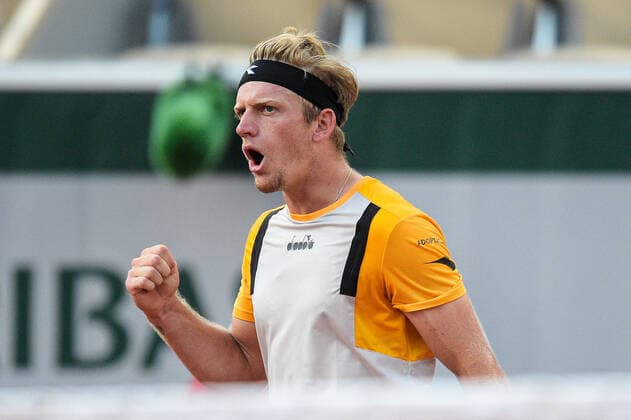 Attitude - Joie de Alejandro Davidovich ( Espagne ) TENNIS : Roland Garros 2021 - Internationaux de France - 06 06 2021 FedericoPestellini Panoramic 