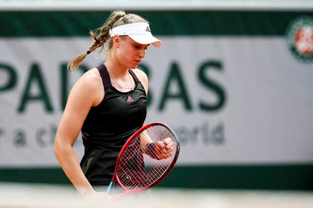 TENNIS - French Open 2021 PARIS,FRANCE,06.June.21 - TENNIS - WTA, Tennis Damen Tour, French Open, Roland Garros, Grand Slam. Image shows the rejoicing of Elena Rybakina (KAZ).  GEPAxpictures xPatrickxSteiner