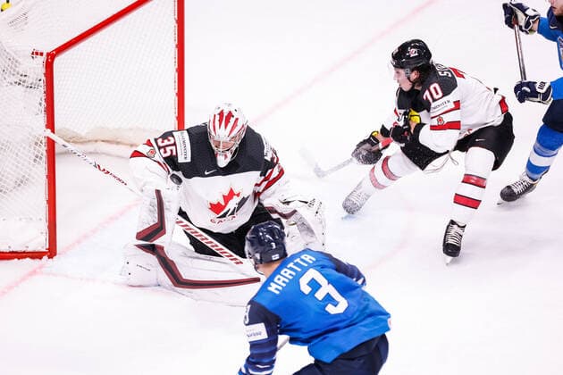 06.06.2021, Riga, Arena Riga, Final Finland - Canada (2021 IIHF Ice hockey, Eishockey World Championship, WM, Weltmeisterschaft , goalkeeper Darcy Kuemper (Canada) saves against 3 Olli Maatta (Finland) with 70 Troy Stecher (Canada) Riga Riga Latvia Copyright: xJustPictures.ch JarixPestelaccix