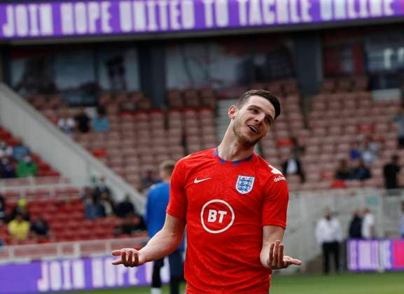 Middlesbrough, England, 6th June 2021. Declan Rice of England warms up before the International Football Friendly match at the Riverside Stadium, Middlesbrough. Picture credit should read: Darren Staples Sportimage EDITORIAL USE ONLY. No use with unauthorised audio, video, data, fixture lists, club league logos or live services. Online in-match use limited to 120 images, no video emulation. No use in betting, games or single club league player publications. SPI-1079-0123