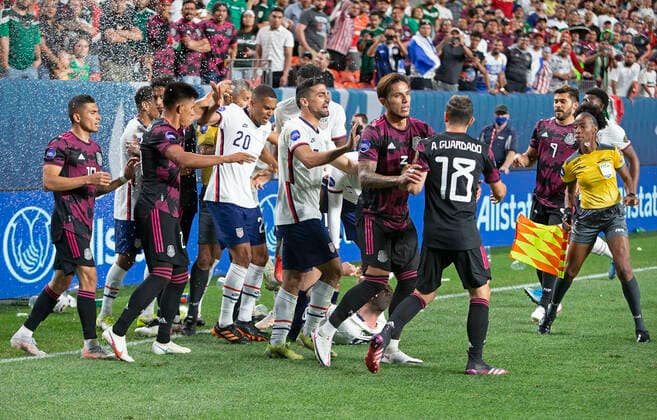 June 6, 2021, Denver, Colorado, U.S: Mexico MF ANDRES GUARDADO, far right, gets into a scuffel with a member of team USA Sunday evening at Empower Field at Mile High. USA beats Mexico 3-2 in Overtime on a Penalty Kick and win the Inaugural Concacaf Nations League Cup. Denver U.S. - ZUMAav4_ 20210606_zaf_av4_001 Copyright: xHectorxAcevedox