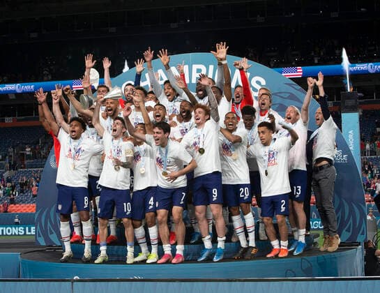 June 6, 2021, Denver, Colorado, U.S: Team USA gets up on stage as the Champions Sunday evening at Empower Field at Mile High. USA beats Mexico 3-2 in Overtime on a Penalty Kick and win the Inaugural Concacaf Nations League Cup. Denver U.S. - ZUMAav4_ 20210606_zaf_av4_005 Copyright: xHectorxAcevedox