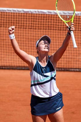 TENNIS - French Open 2021 PARIS,FRANCE,07.June.21 - TENNIS - WTA, Tennis Damen Tour, French Open, Roland Garros, Grand Slam. Image shows the rejoicing of Barbora Krejcikova (CZE).  GEPAxpictures xPatrickxSteiner