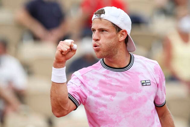TENNIS - French Open 2021 PARIS,FRANCE,07.June.21 - TENNIS - ATP, Tennis Herren World Tour, French Open, Roland Garros, Grand Slam. Image shows the rejoicing of Diego Schwartzman (ARG).  GEPAxpictures xPatrickxSteiner