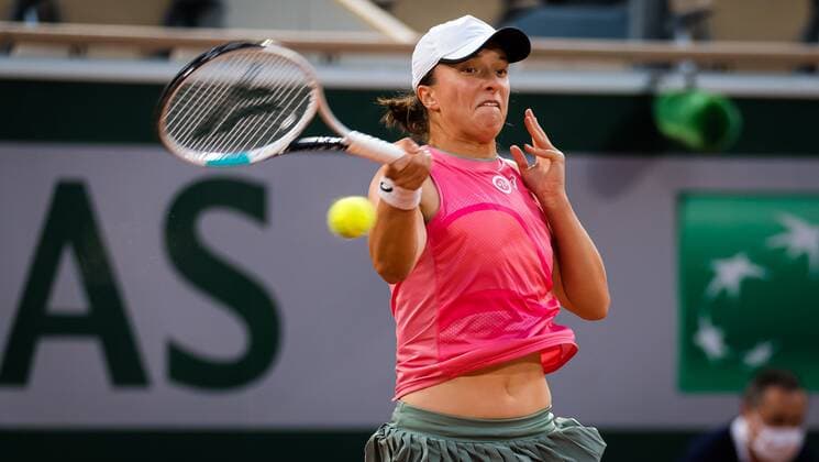 Mandatory Credit: Photo by Rob Prange Shutterstock (12019128da) Iga Swiatek of Poland in action during the fourth round of the 2021 Roland Garros Grand Slam Tournament French Open Tennis, Day Nine, Roland Garros, Paris, France - 07 Jun 2021 French Open Tennis, Day Nine, Roland Garros, Paris, France - 07 Jun 2021  Copyright: xRobxPrange Shutterstockx 12019128da