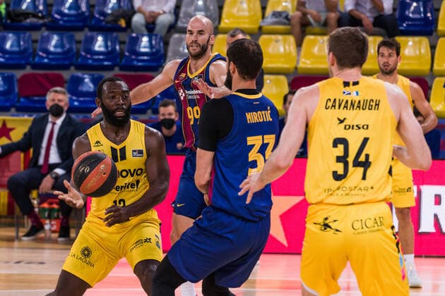 June 7, 2021, Barcelona, Barcelona, Spain: Charles Jenkins of Lenovo Tenerife in action during the Liga Endesa ACB Playoff semi final game 1 match between FC Barcelona, Barca and Lenovo Tenerife at Palau Blaugrana on June 07, 2021 in Barcelona, Spain. Barcelona Spain - ZUMAa181 20210607_zaa_a181_134 Copyright: xJavierxBorregox