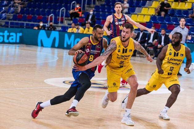 June 7, 2021, Barcelona, Barcelona, Spain: Adam Hanga of FC Barcelona, Barca in action against Fran Guerra of Lenovo Tenerife during the Liga Endesa ACB Playoff semi final game 1 match between Fc Barcelona and Lenovo Tenerife at Palau Blaugrana on June 07, 2021 in Barcelona, Spain. Barcelona Spain - ZUMAa181 20210607_zaa_a181_173 Copyright: xJavierxBorregox
