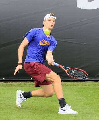 07.06.2021, ATP, Tennis Herren Tour Mercedes Cup Stuttgart, Weissenhofff, Tennis, im Bild: Denis Shapovalov (CAN)