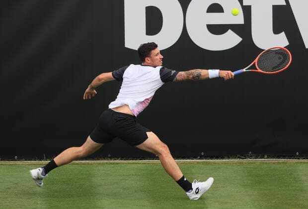 08.06.2021, ATP, Tennis Herren Tour Mercedes Cup Stuttgart, Weissenhofff, Tennis, im Bild: Dennis Novak (AUT)