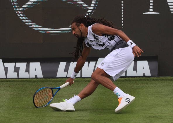 08.06.2021, ATP, Tennis Herren Tour Mercedes Cup Stuttgart, Weissenhofff, Tennis, im Bild: Dustin Brown (GER) rutscht