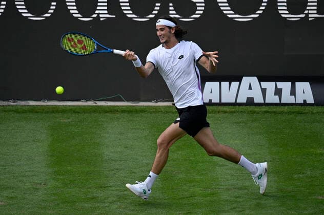 Lloyd Harris (RSG) Aktion 08.06.2021 Tennis MercedesCup Stuttgart 2021 Weißenhof ATP, Tennis Herren 07.-13.06.2021 Tennis MercedesCup Stuttgart 2021