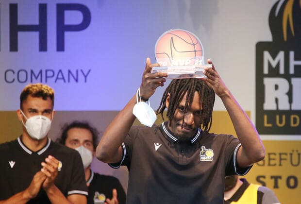 BAU 08.06.2021, Deutschland, Ludwigsburg, Basketball Bundesliga, RIESEN-Party im Autokino Kornwestheim, Jaleen Smith (2021 MVP)