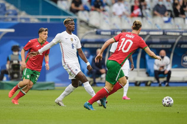 Paul Pogba ( 6 - France ) - Bozhidar Kraev ( 10 - Bulgarie ) - FOOTBALL : France vs Bulgarie - Match Amical - Saint Denis - 08 06 2021 FedericoPestellini Panoramic 