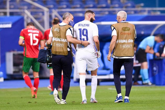 19 KARIM BENZEMA (FRA) - BLESSURE - DECEPTION - FAIR PLAY FOOTBALL : France vs Bulgarie - Match Amical - Preparation UEFA EURO, EM, Europameisterschaft,Fussball 2020 - 08 06 2021 FEP Panoramic 