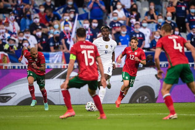 Momchil Tsvetanov ( 21 - Bulgarie ) - Ilian Iliev ( 12 - Bulgarie ) - Valentin Antov ( 4 - Bulgarie ) - Vasil Bozhikov ( 15 - Bulgarie ) - Paul Pogba ( 6 - France ) - FOOTBALL : France vs Bulgarie - Match Amical - Saint Denis - 08 06 2021 FedericoPestellini Panoramic 