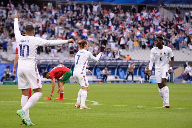 JOIE - FAIR PLAY - 07 ANTOINE GRIEZMANN (FRA) - 06 PAUL POGBA (FRA) FOOTBALL : France vs Bulgarie - Match Amical - Preparation UEFA EURO, EM, Europameisterschaft,Fussball 2020 - 08 06 2021 FEP Panoramic 