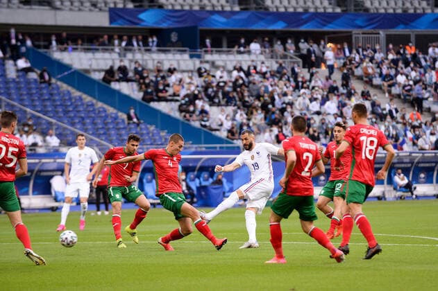 19 KARIM BENZEMA (FRA) - 04 VALENTIN ANTOV (BUL) FOOTBALL : France vs Bulgarie - Match Amical - Preparation UEFA EURO, EM, Europameisterschaft,Fussball 2020 - 08 06 2021 FEP Panoramic 