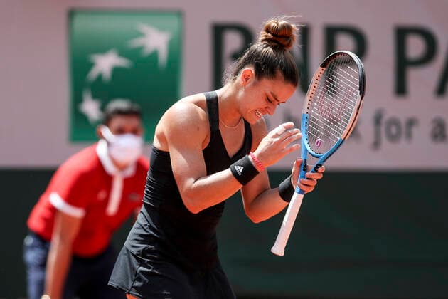 TENNIS - French Open 2021 PARIS,FRANCE,09.June.21 - TENNIS - WTA, Tennis Damen Tour, French Open, Roland Garros, Grand Slam. Image shows the disappointment of Maria Sakkari (GRE).  GEPAxpictures xPatrickxSteiner
