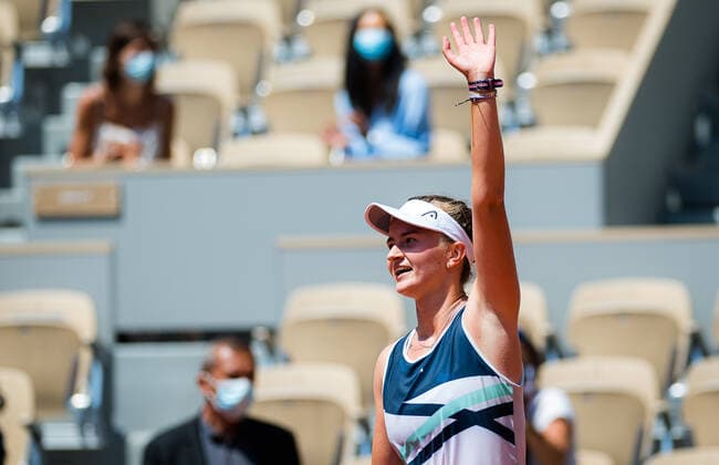 June 9, 2021, PARIS, FRANCE: Barbora Krejcikova of the Czech Republic reacts to winning her quarter-final of the 2021 Roland Garros Grand Slam Tournament against Cori Gauff of the United States PARIS FRANCE - ZUMAa181 20210609_zaa_a181_039 Copyright: xRobxPrangex
